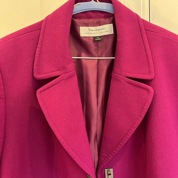 Tahari short blazer, EUC, size 14 - Picture 6 of 9